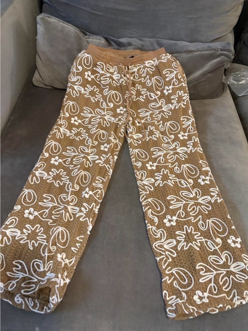 Solitaire Brown Wide-Leg Knit Pants with White Floral Embroidery